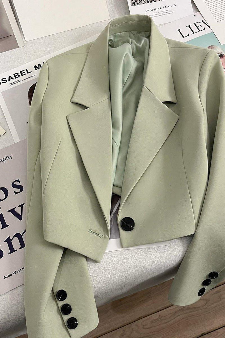 Albertha Classic Blazer: Timeless Elegance for Effortless Style and Confidence