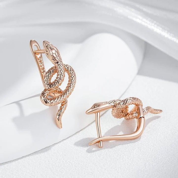 Pendientes de Cristal Amalie: Elegancia Brillante para Realzar tu Estilo