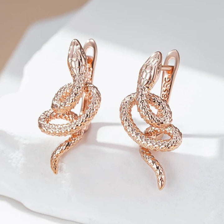 Pendientes de Cristal Amalie: Elegancia Brillante para Realzar tu Estilo
