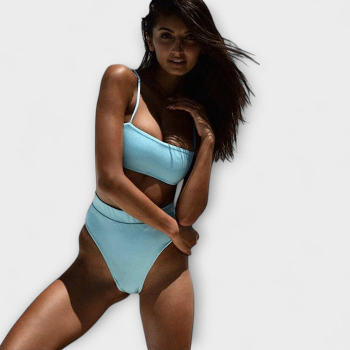 Bikini Amanda: Elegancia y Comodidad para Brillar en la Playa