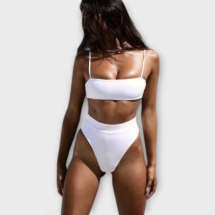 Bikini Amanda: Elegancia y Comodidad para Brillar en la Playa