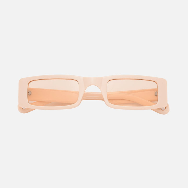 Astrid Kokkola: Gafas Elegantes y Confortables para un Estilo Único