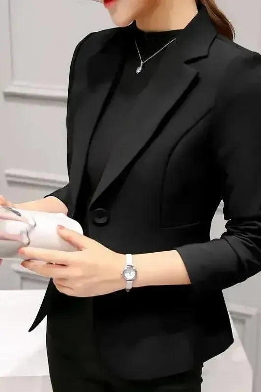 Birgitte Classic Blazer - Elevate Your Style with Timeless Elegance and Versatile Comfort