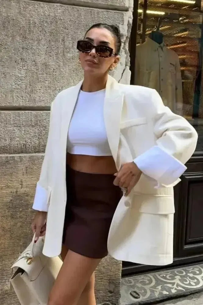 Camilla Classic Blazer - Elevate Your Style with Timeless Elegance and Versatile Comfort