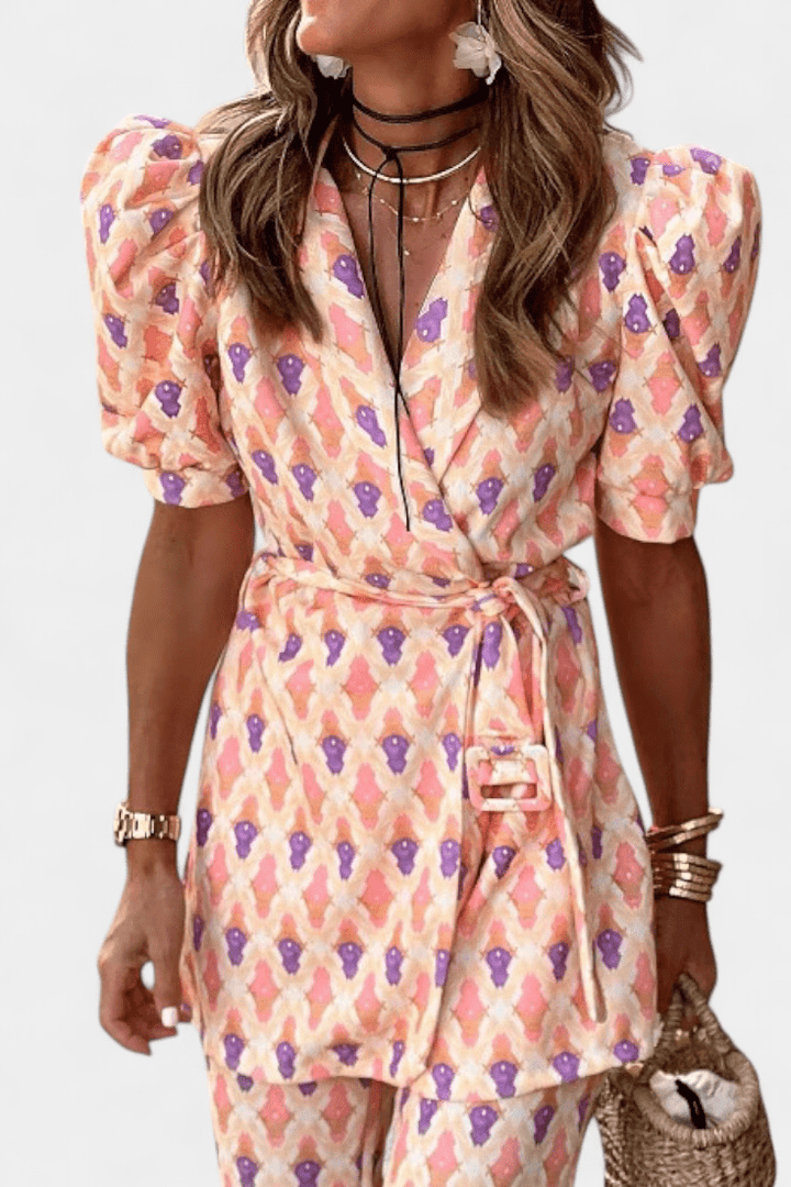 Ellen Ensemble: Elevate Your Style with Effortless Chic Comfort