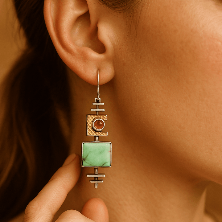 Pendientes Étnicos Emilie en Forma de Gota: Elegancia y Originalidad para Brillar en Cada Ocasión