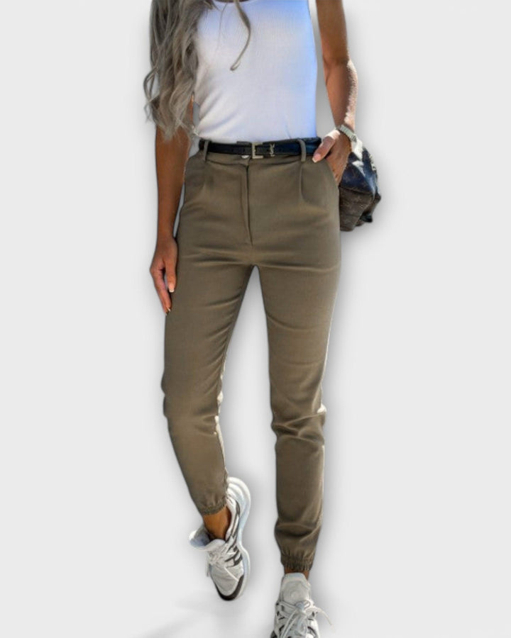 Freja Stretch Pants: Ultimate Comfort and Flexibility for Everyday Style