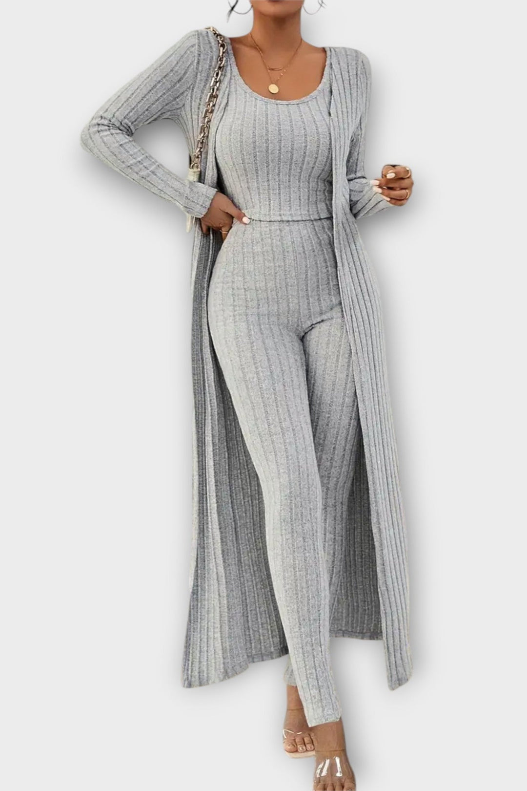 Frida Collection: Elegant and Versatile Outfits for Effortless Style