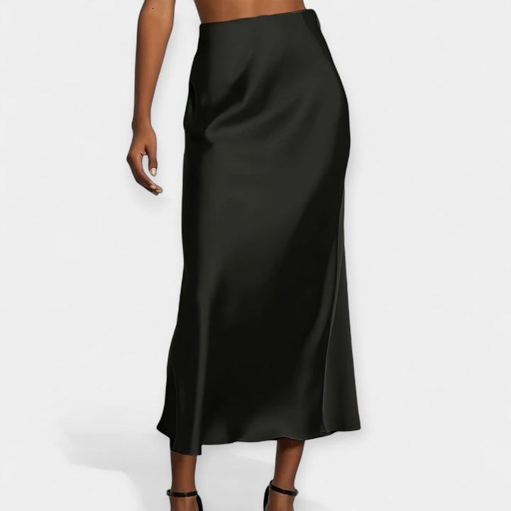 Elevate Your Style with Gitte's Chic and Versatile Skirt for Effortless Everyday Elegance