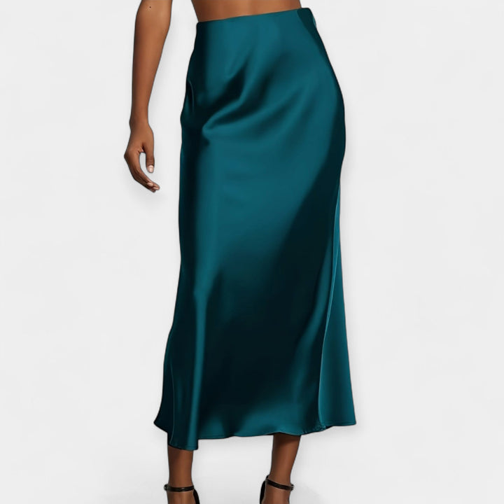 Elevate Your Style with Gitte's Chic and Versatile Skirt for Effortless Everyday Elegance