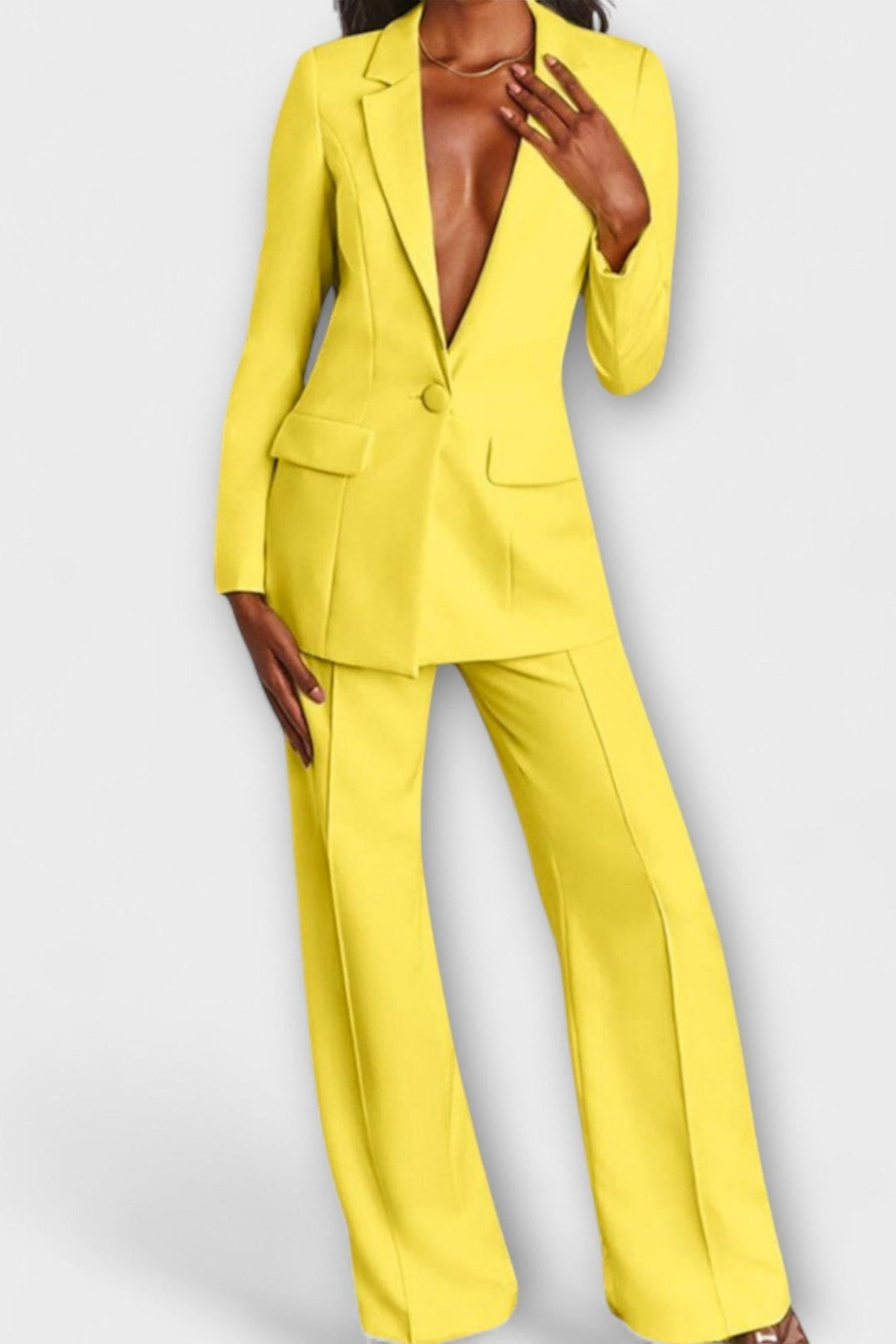 Elevate Your Style with Gry's Chic and Versatile Outfit Set