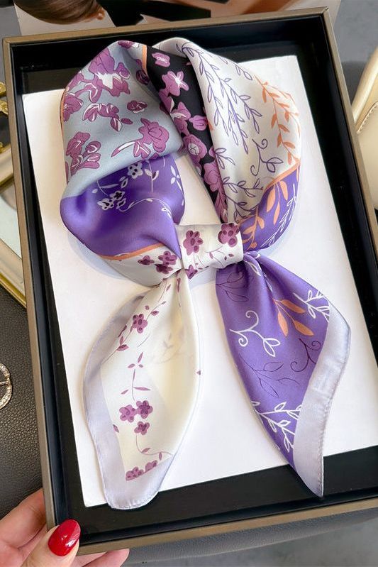 Chal de Seda Violetta Johanne: Elegancia y Sofisticación para Cada Ocasión