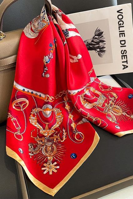 Bufanda de Seda Lærke: Elegancia y Confort para Cada Ocasión