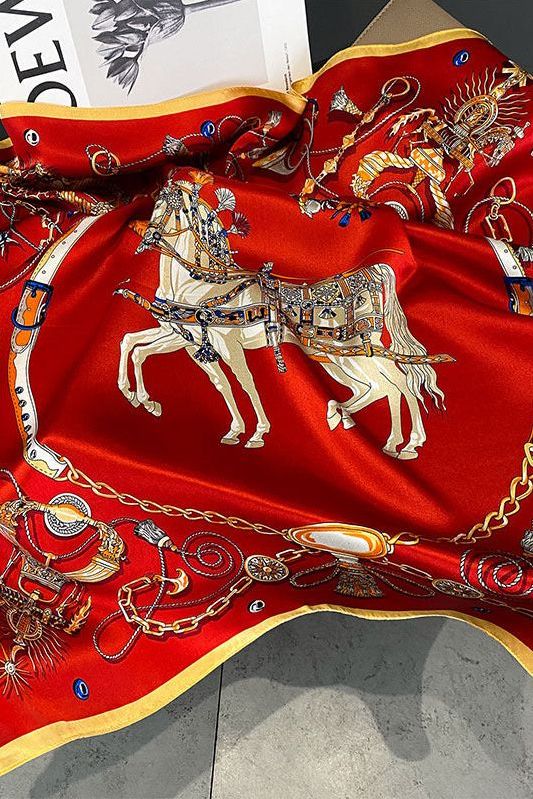 Bufanda de Seda Lærke: Elegancia y Confort para Cada Ocasión