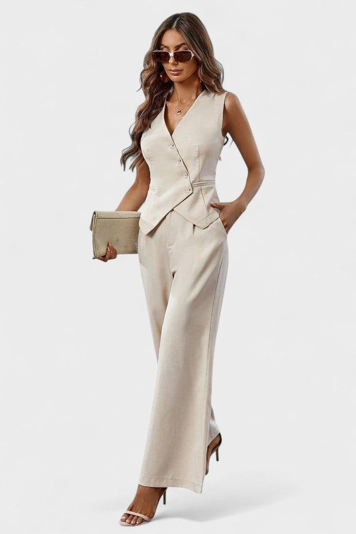 Laura Collection: Elegant and Versatile Outfit for Effortless Style