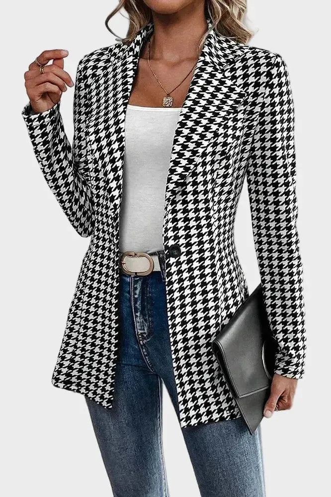 Liv Classic Blazer: Timeless Elegance for Effortless Style