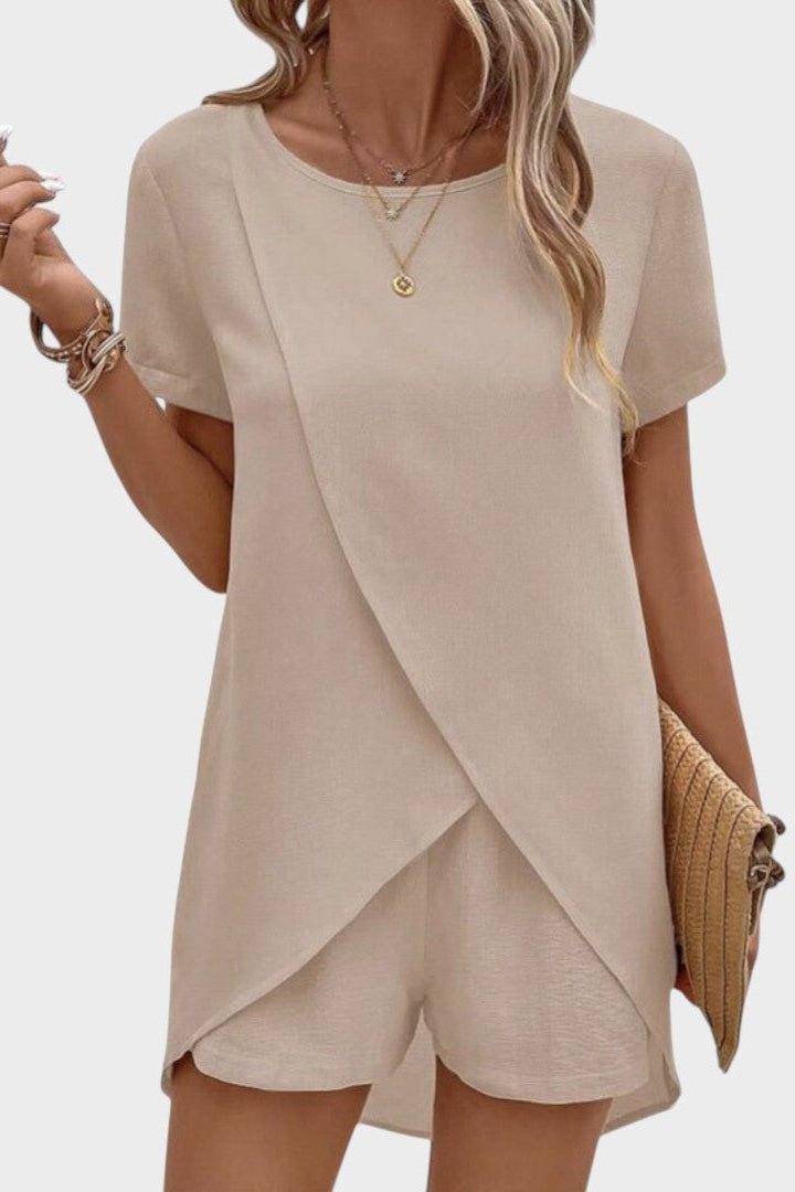 Lorena Collection: Elegant and Versatile Outfit for Effortless Style