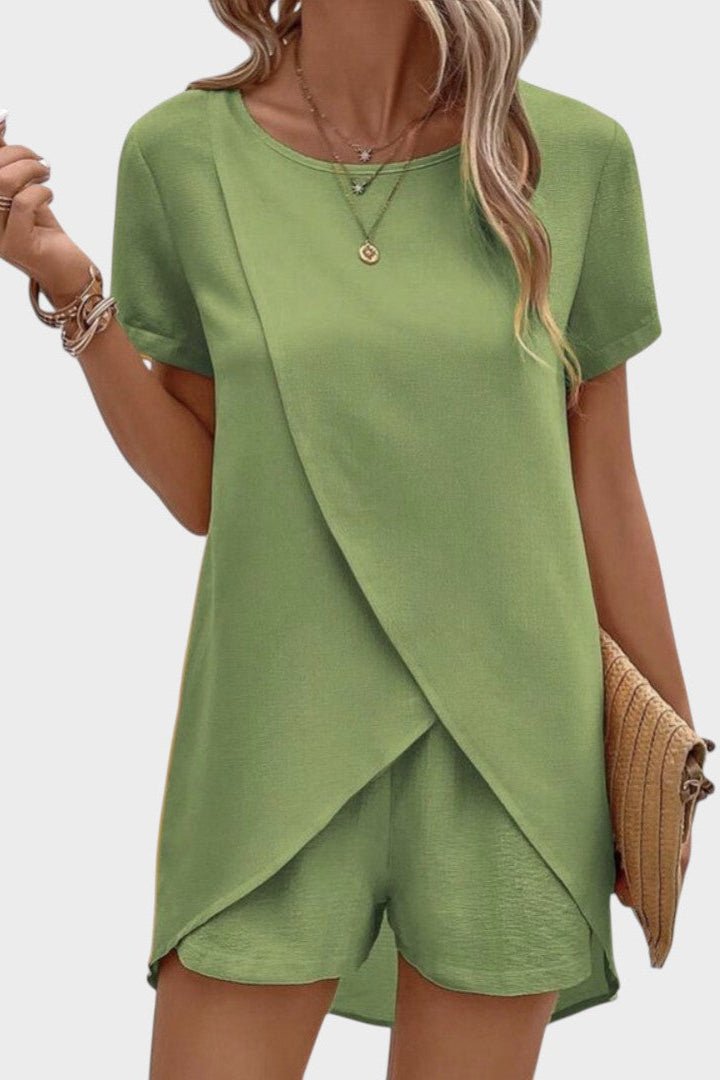 Lorena Collection: Elegant and Versatile Outfit for Effortless Style