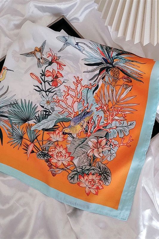 Chal de Seda Cecile Malene: Elegancia y Confort para Cada Ocasión