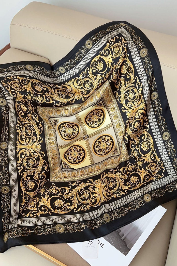 Chal de Seda Valeria Mathilde: Elegancia y Confort para Cada Ocasión