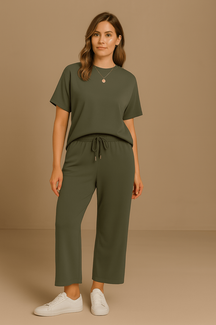 Mia Summer Set: Effortless Style and Comfort for Your Warm Weather Adventures