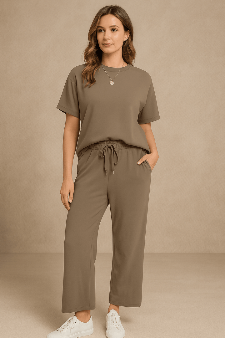 Mia Summer Set: Effortless Style and Comfort for Your Warm Weather Adventures