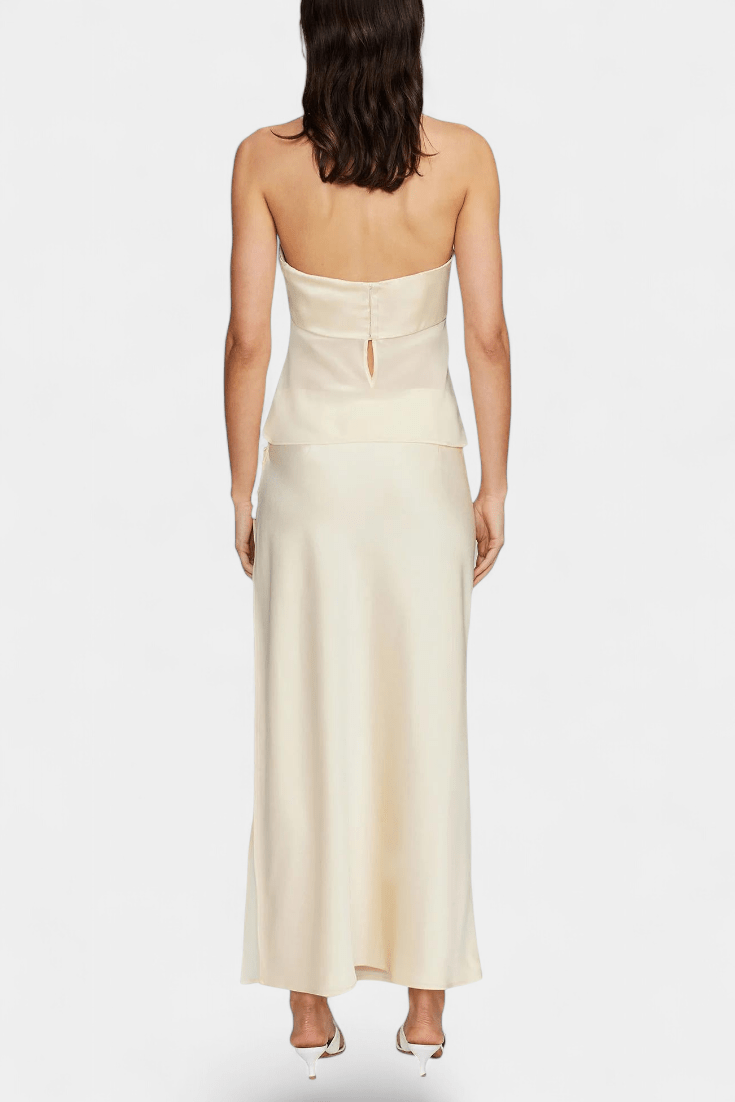 Nora Ensemble: Effortless Style and Comfort for Every Occasion