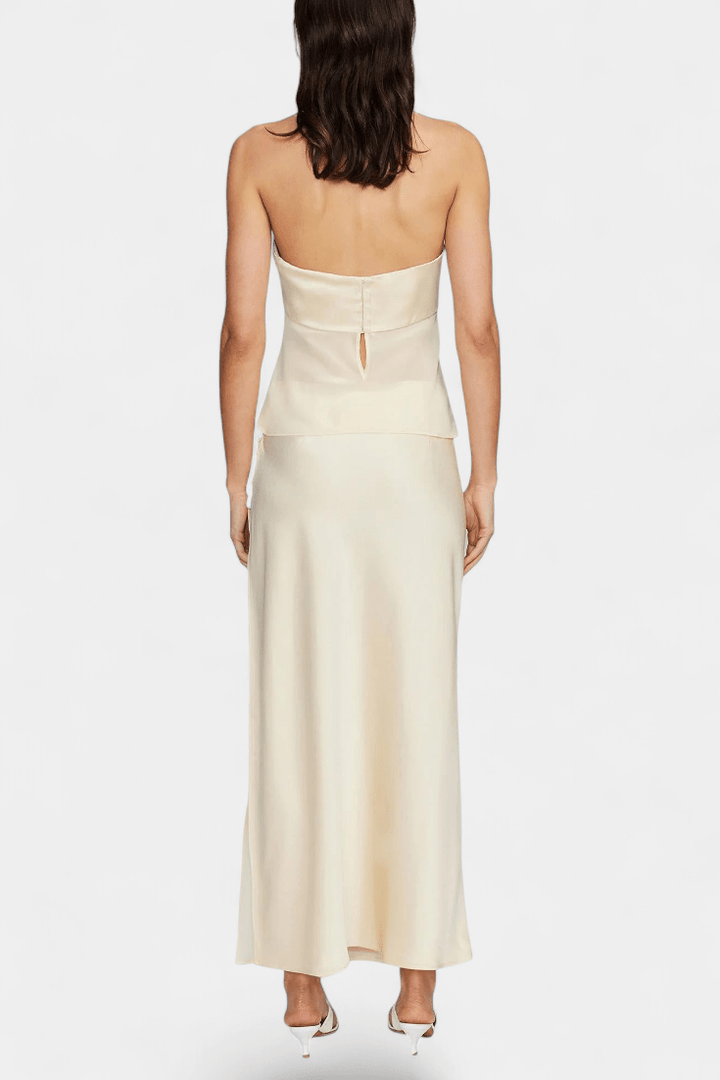 Nora Ensemble: Effortless Style and Comfort for Every Occasion