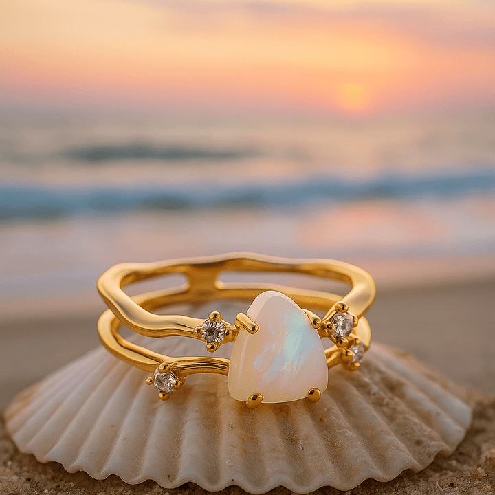 Nora | Elegante anillo de plata con piedra lunar que ilumina tu estilo y resalta tu belleza