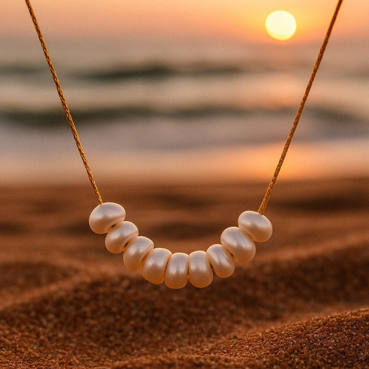 Collar de Perlas Olivia con Elegante Borde Dorado - Brilla con Estilo y Sofisticación