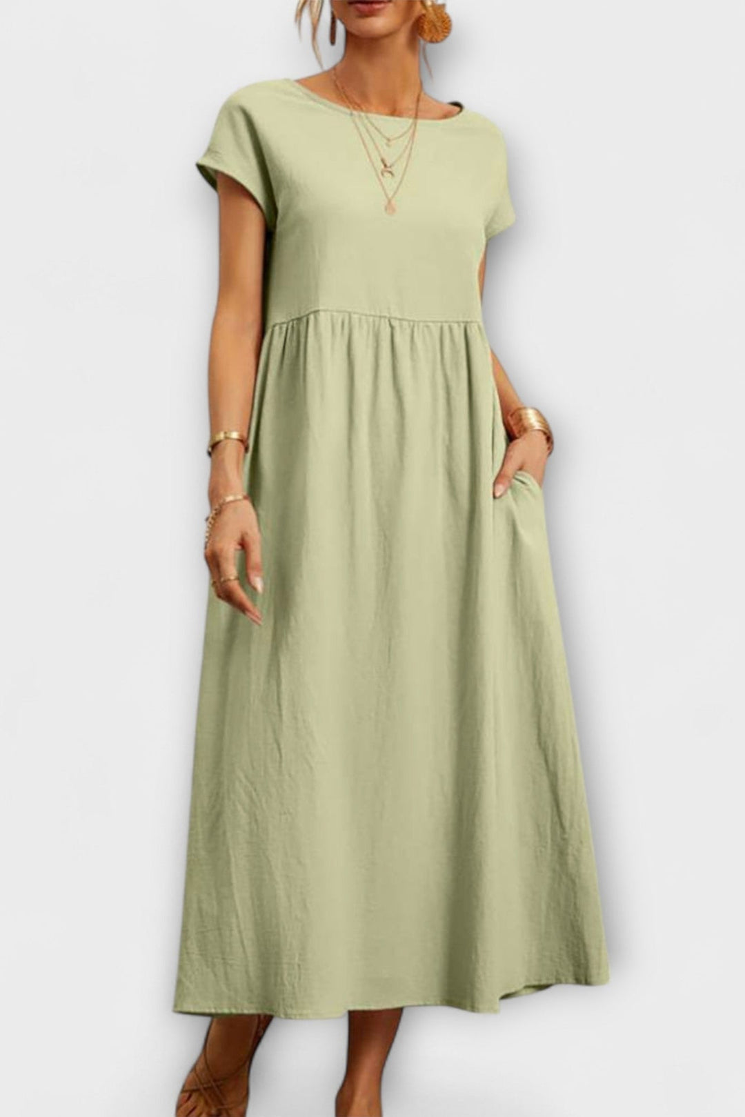 "Pernille | Vestido con bolsillos laterales" can be rewritten as "Pernille | Vestido con bolsillos laterales elegantes".