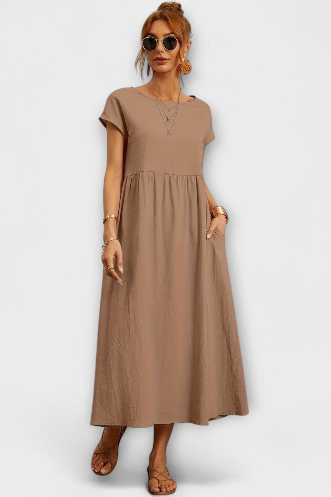 "Pernille | Vestido con bolsillos laterales" can be rewritten as "Pernille | Vestido con bolsillos laterales elegantes".