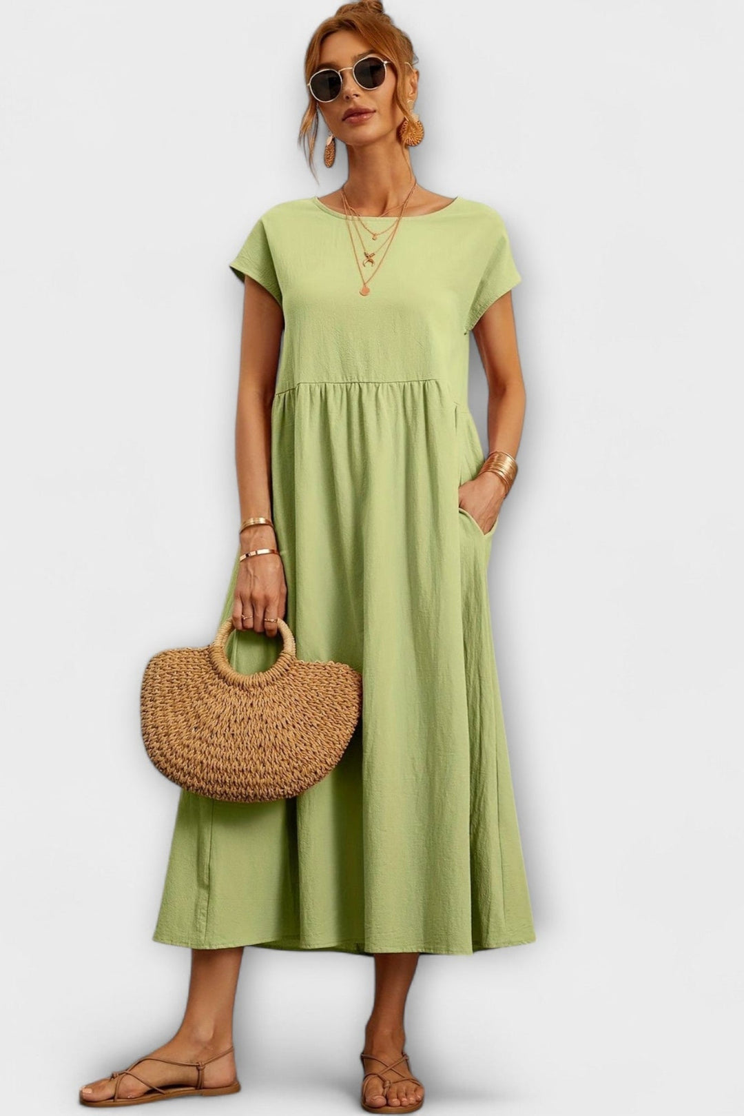 "Pernille | Vestido con bolsillos laterales" can be rewritten as "Pernille | Vestido con bolsillos laterales elegantes".