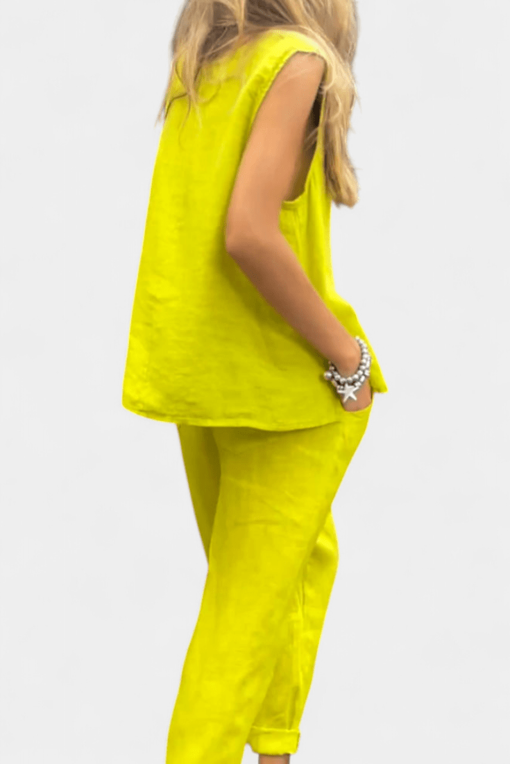 Solveig Minimalist Set: Effortless Style for a Timeless Look