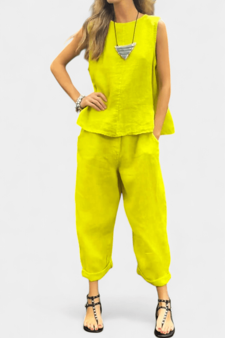 Solveig Minimalist Set: Effortless Style for a Timeless Look