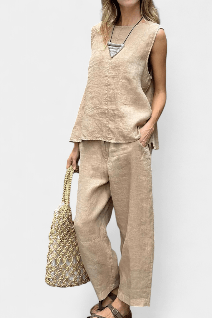 Solveig Minimalist Set: Effortless Style for a Timeless Look