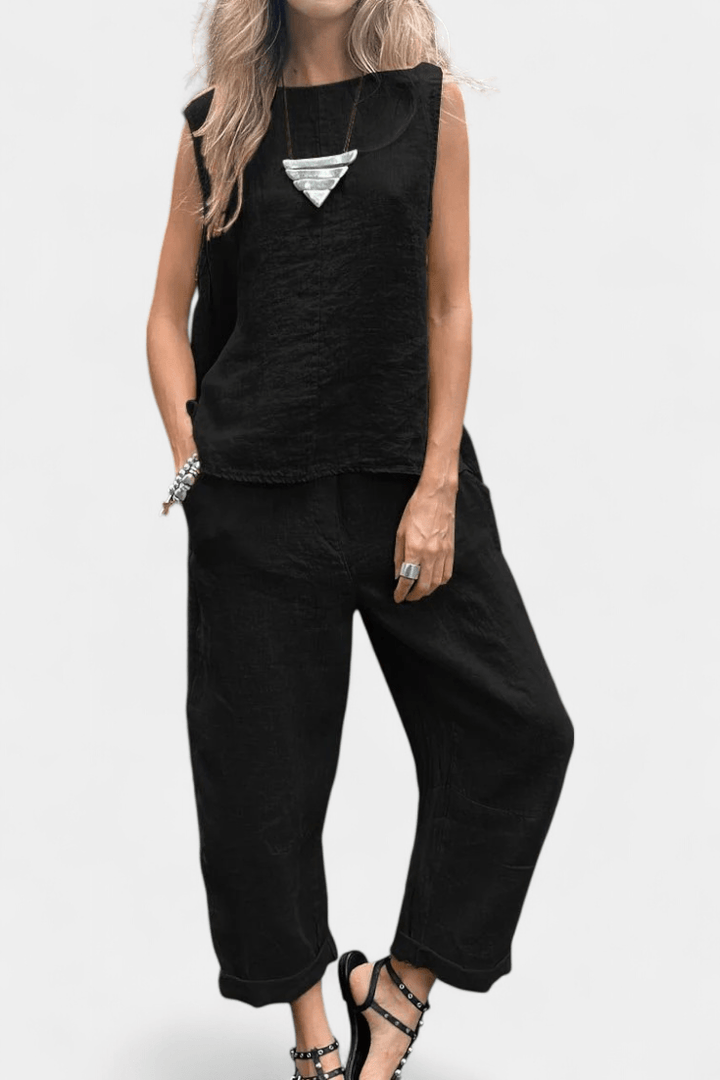 Solveig Minimalist Set: Effortless Style for a Timeless Look