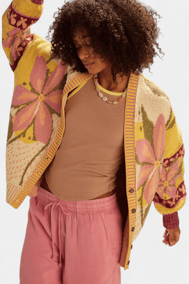 Stine Floral Cardigan: Embrace Cozy Elegance with a Touch of Nature