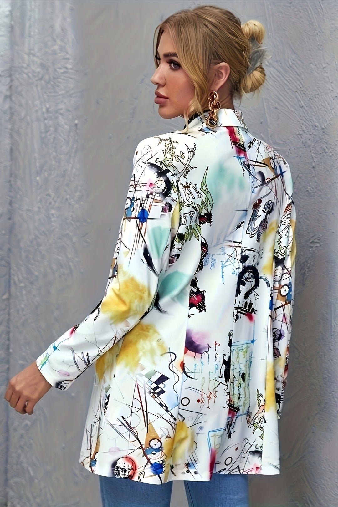 Tanja Graffiti Blazer – Elevate Your Style with Unique Artistry and Effortless Chic