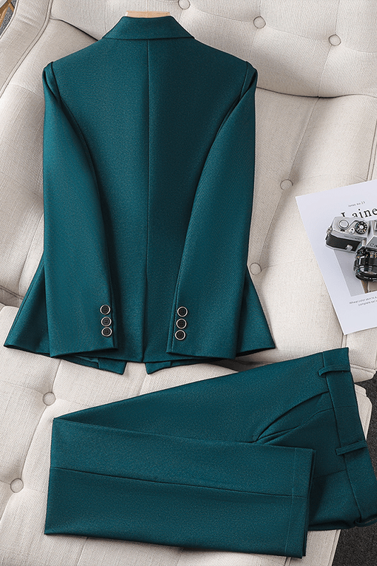 Thea Luxe Loungewear Set: Elevate Comfort and Style for Everyday Relaxation