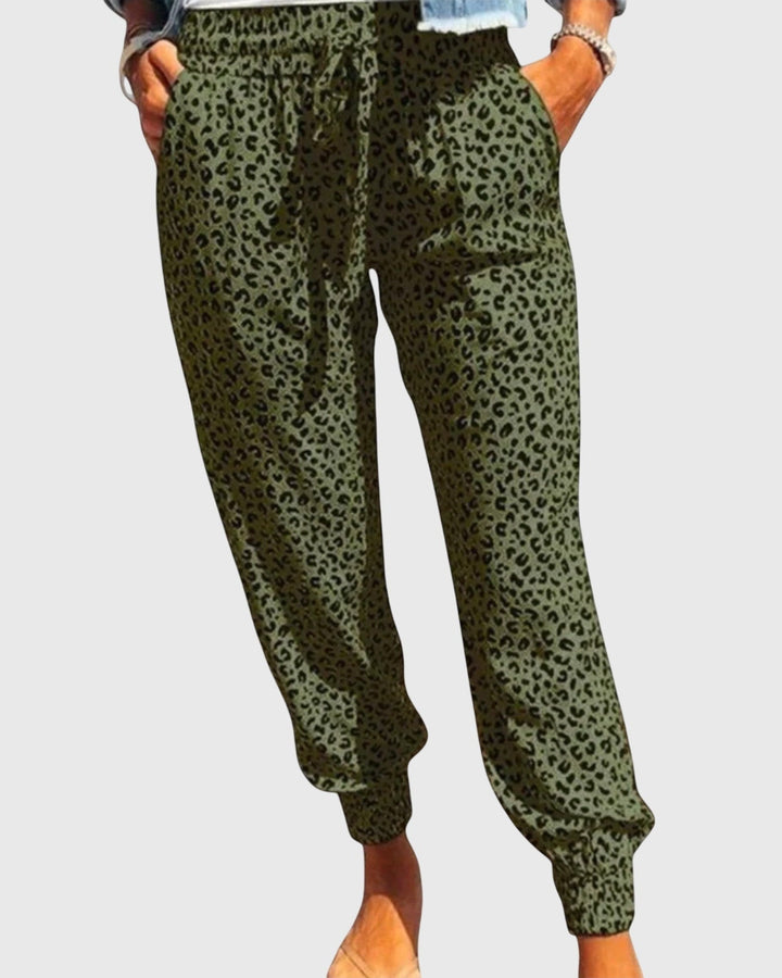 Thilde Lion Print Pants: Bold Style Meets Comfort for a Standout Look