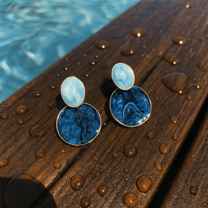 Pendientes Esmaltados Viola: Elegancia y Color para Realzar tu Estilo
